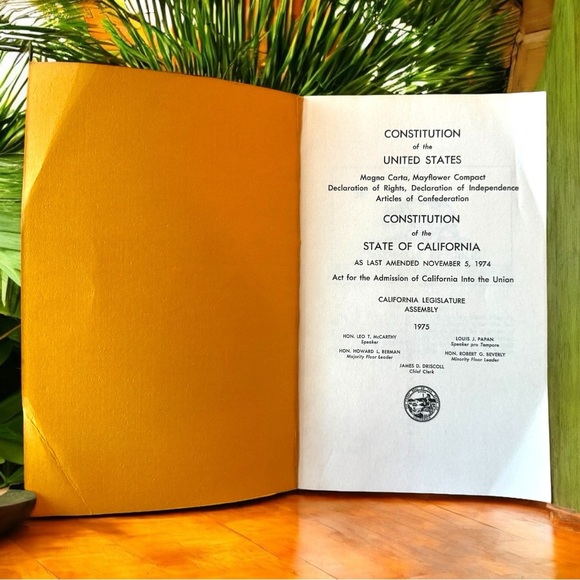 VINTAGE 1975 U.S. & California Constitution Book Historical Document Collection - Picture 3 of 12